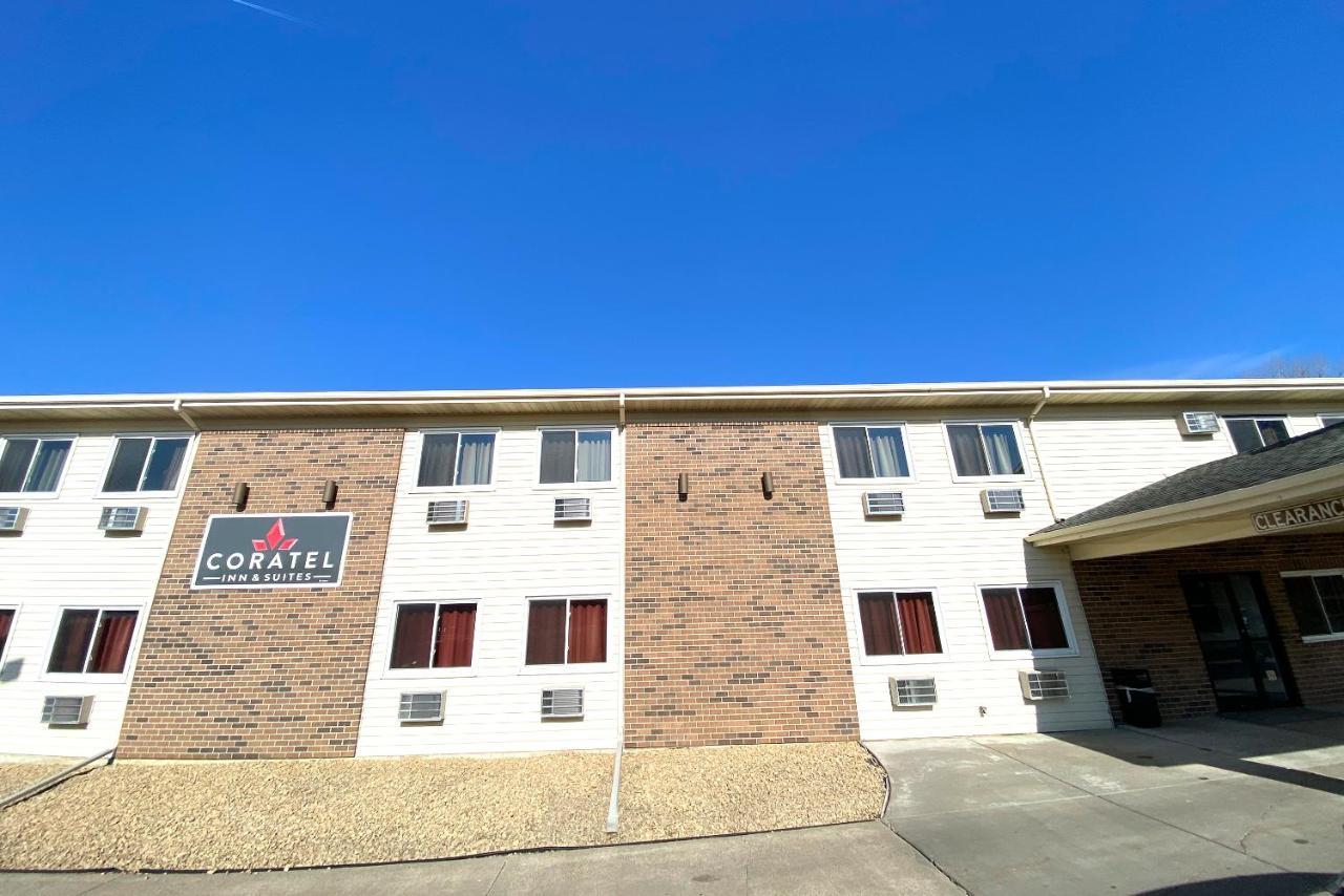 Coratel Inn & Suites By Jasper Hastings エクステリア 写真