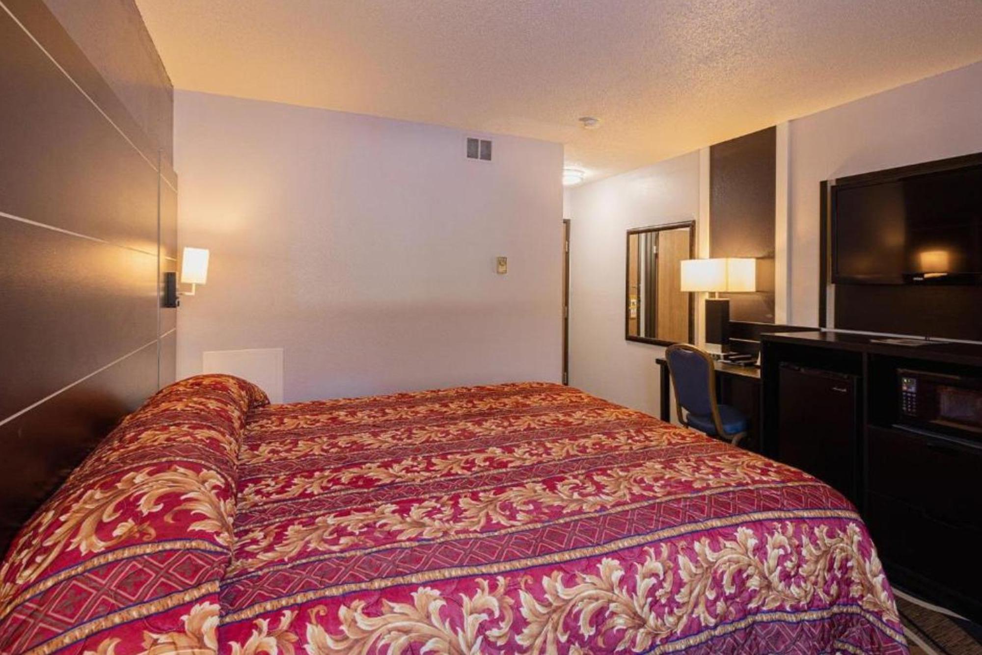 Coratel Inn & Suites By Jasper Hastings エクステリア 写真