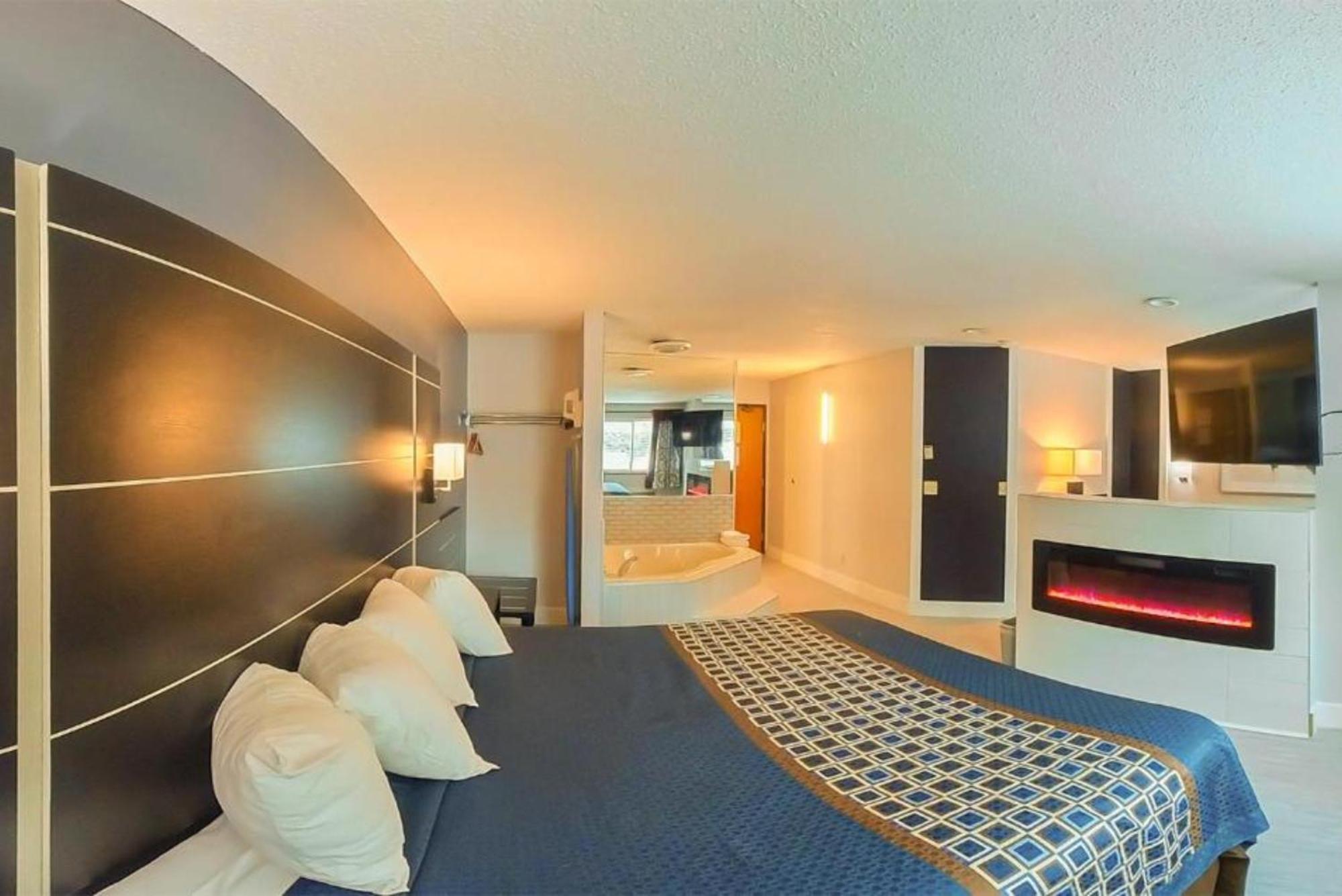 Coratel Inn & Suites By Jasper Hastings エクステリア 写真