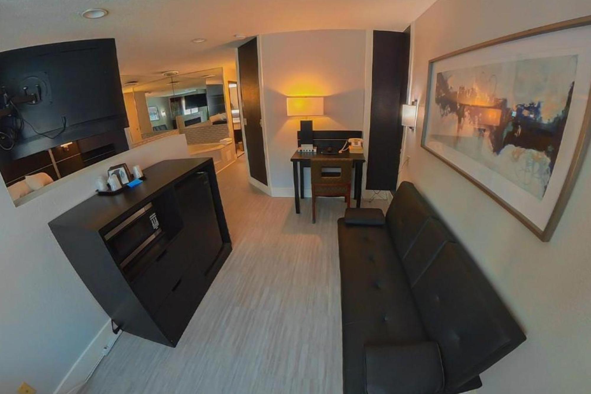 Coratel Inn & Suites By Jasper Hastings エクステリア 写真