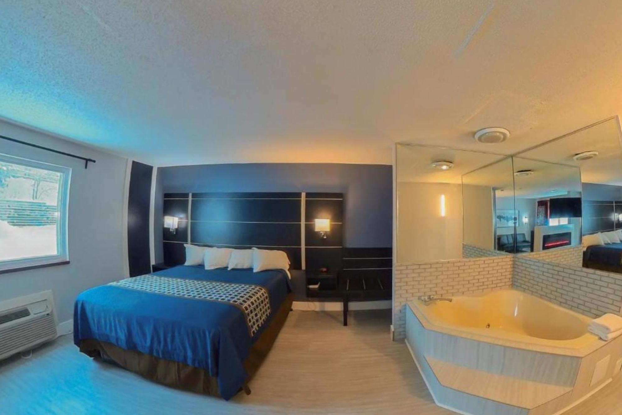 Coratel Inn & Suites By Jasper Hastings エクステリア 写真